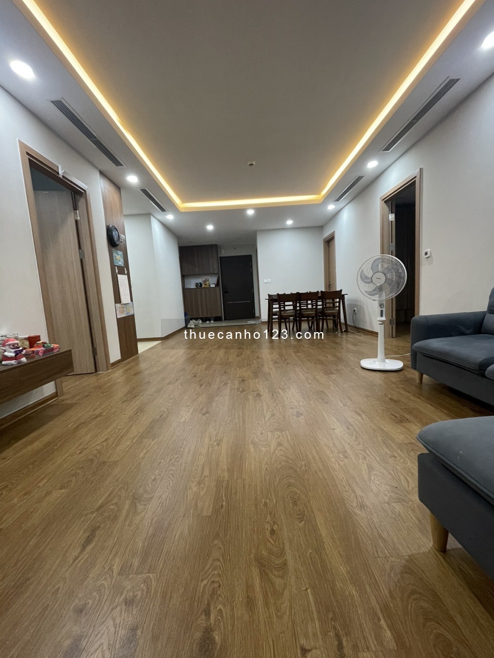 Cho thuê căn hộ The Park Home, đường Thành Thái, Dịch Vọng