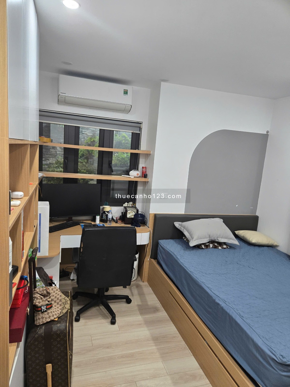 Chung cư C6 Mỹ Đình 1 nội thất cao cấp đầy đủ (130m2) - Có chỗ để xe ở hầm, giá dịch vụ rẻ