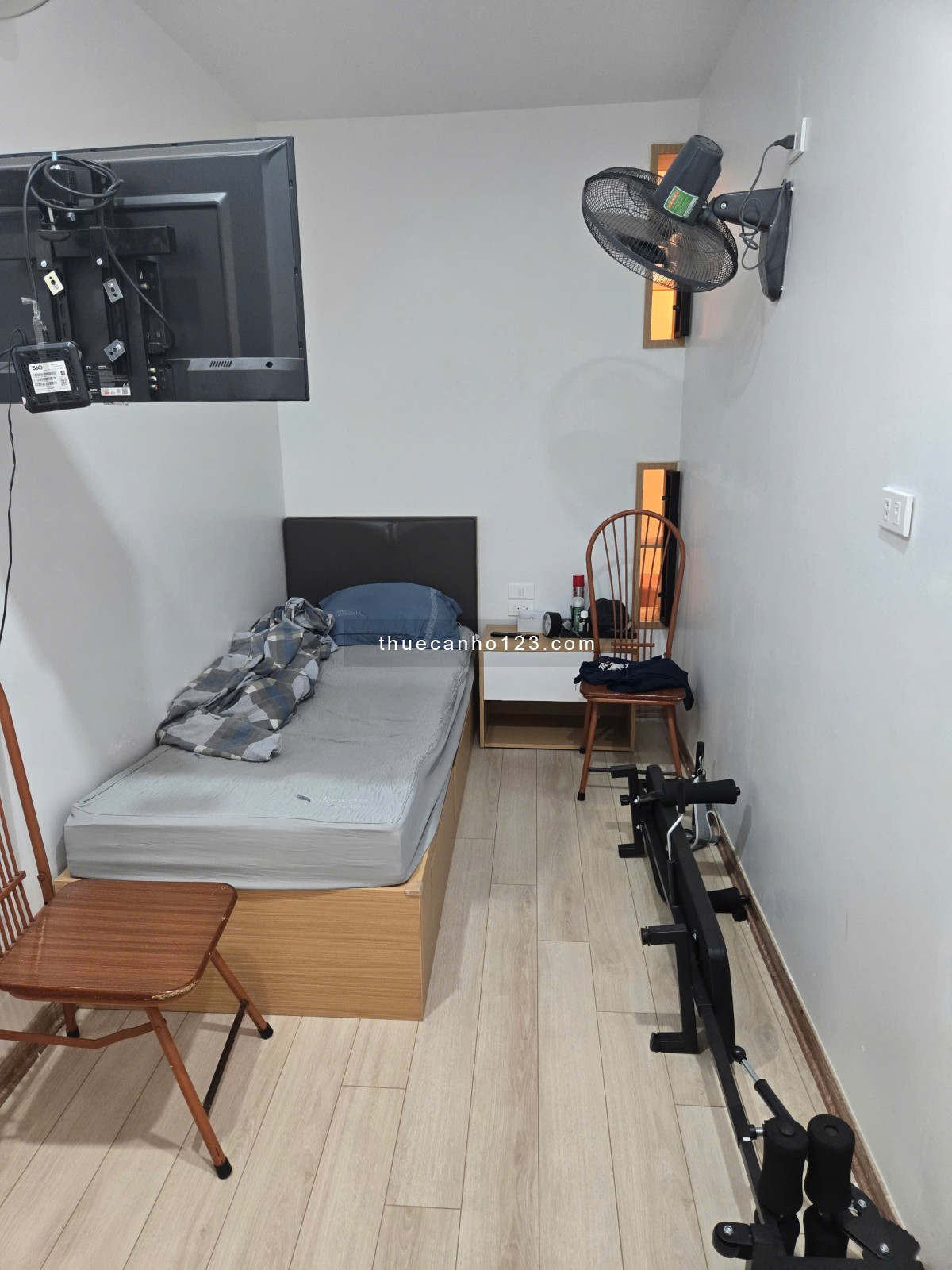 Chung cư C6 Mỹ Đình 1 nội thất cao cấp đầy đủ (130m2) - Có chỗ để xe ở hầm, giá dịch vụ rẻ