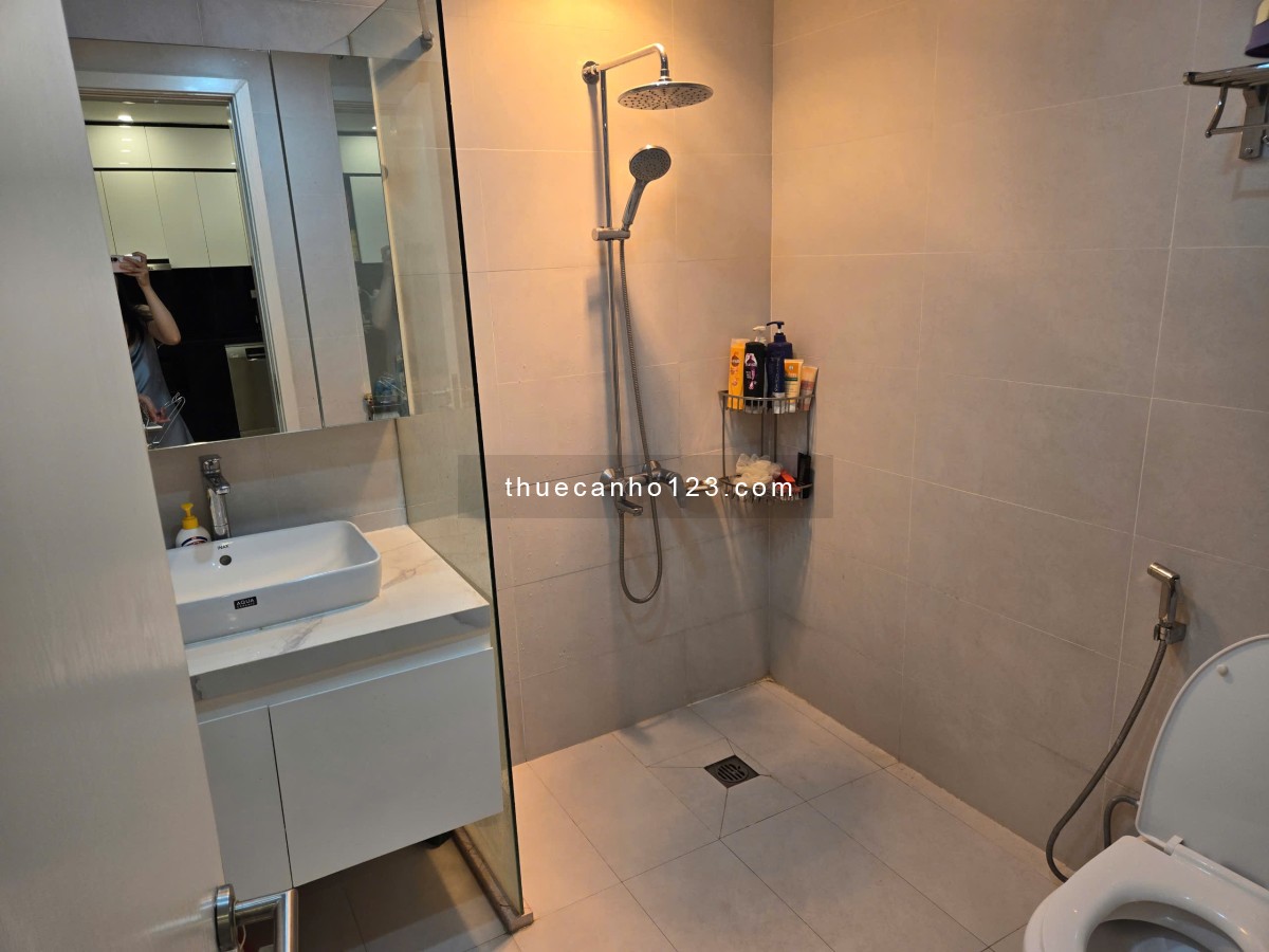 Chung cư C6 Mỹ Đình 1 nội thất cao cấp đầy đủ (130m2) - Có chỗ để xe ở hầm, giá dịch vụ rẻ