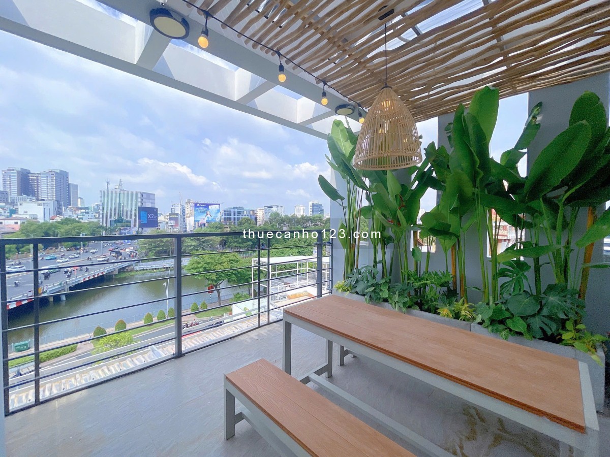 Penthouse sân vườn view sông, giáp Quận 1 – Full nội thất, thang máy