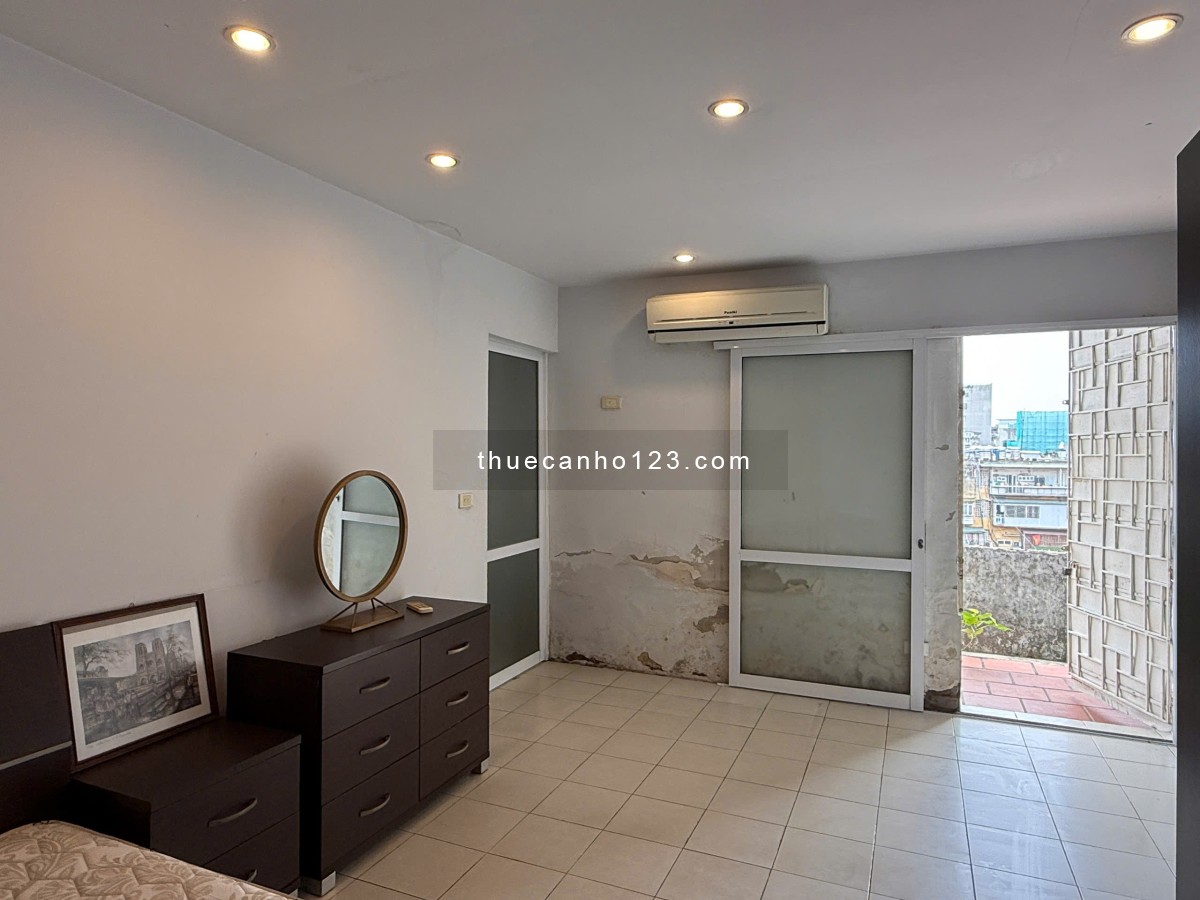 Cho thuê căn hộ khu tập thể: 1PN, 60m2, giá 5,5 triệu/ tháng (có thương lượng)