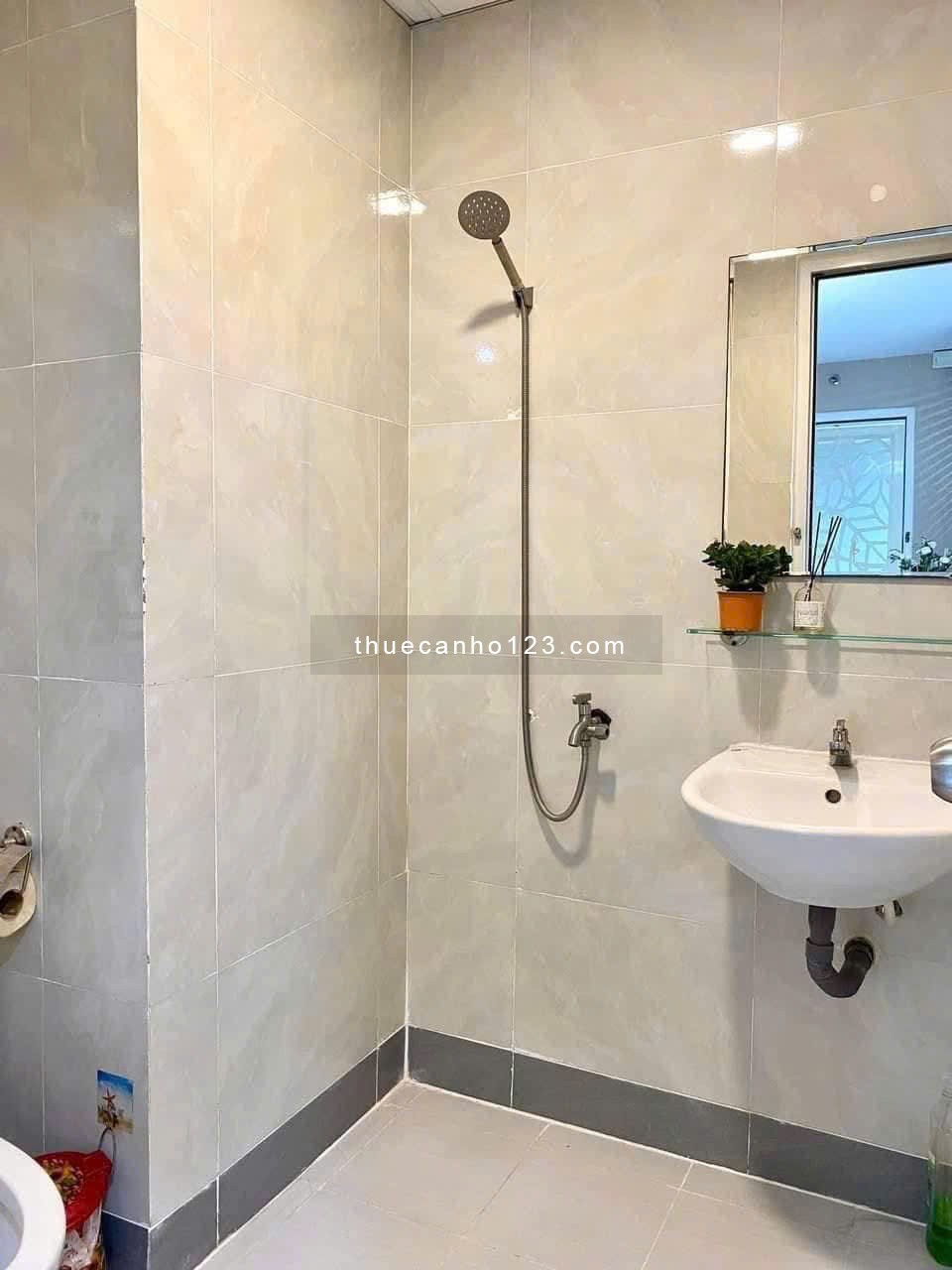 Chung cư Central Plaza, Phạm Văn Hai, p3, TB, 72m2, 13tr5/tháng.