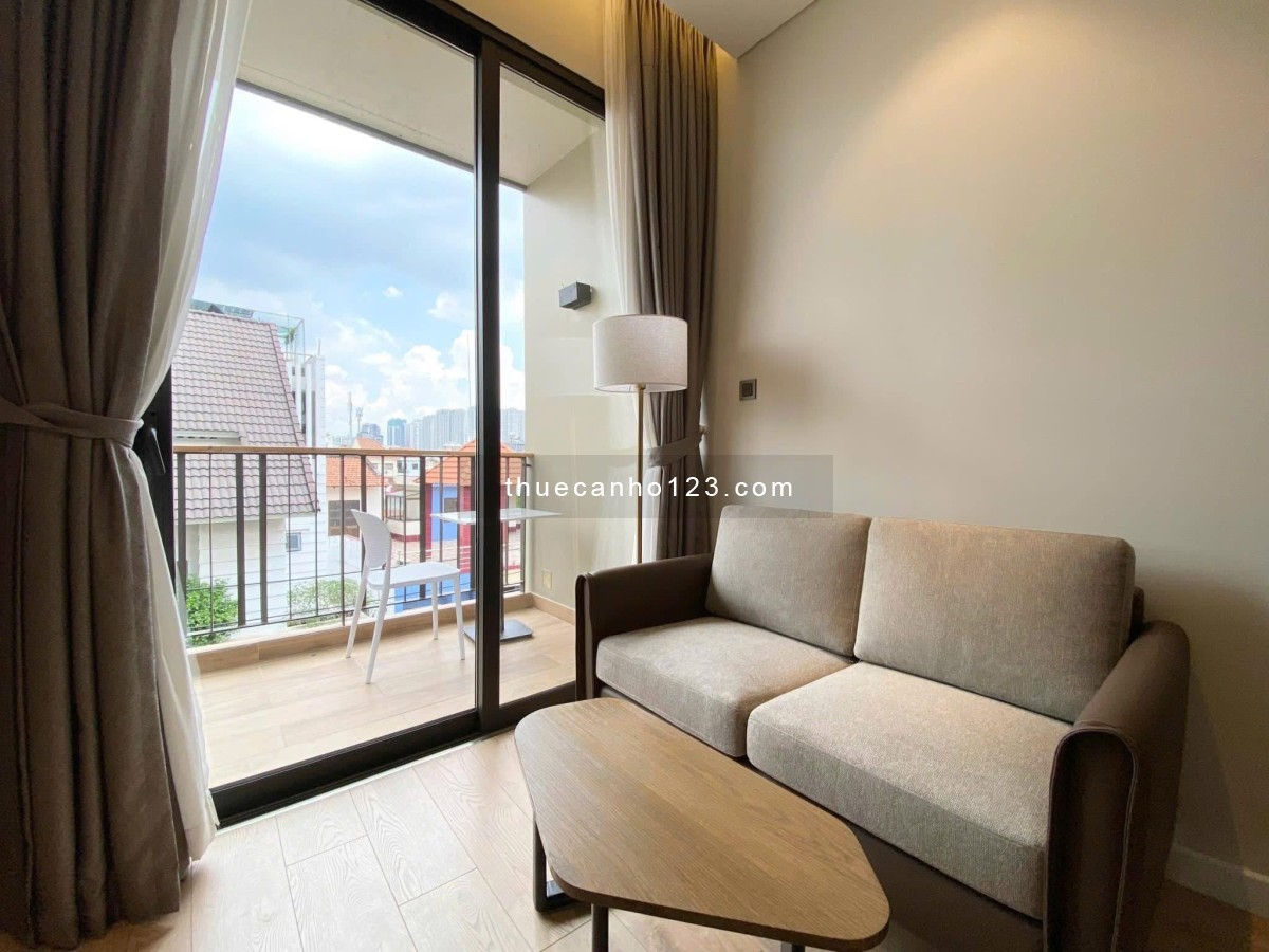 Cho Thuê Căn Hộ Cao Cấp Ngay Sư Vạn Hạnh Ban Công Full Nội Thất