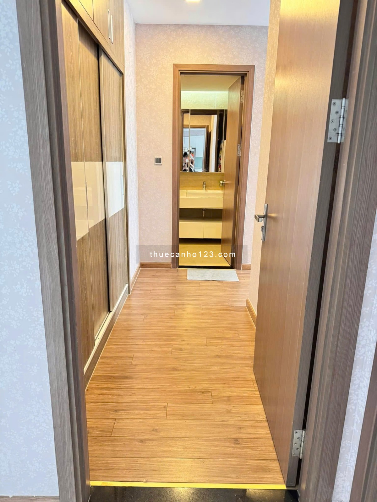 Căn hộ chung cư Carillon 5, Tân Phú: 93m2, 3p ngủ, NT, giá 12.5tr