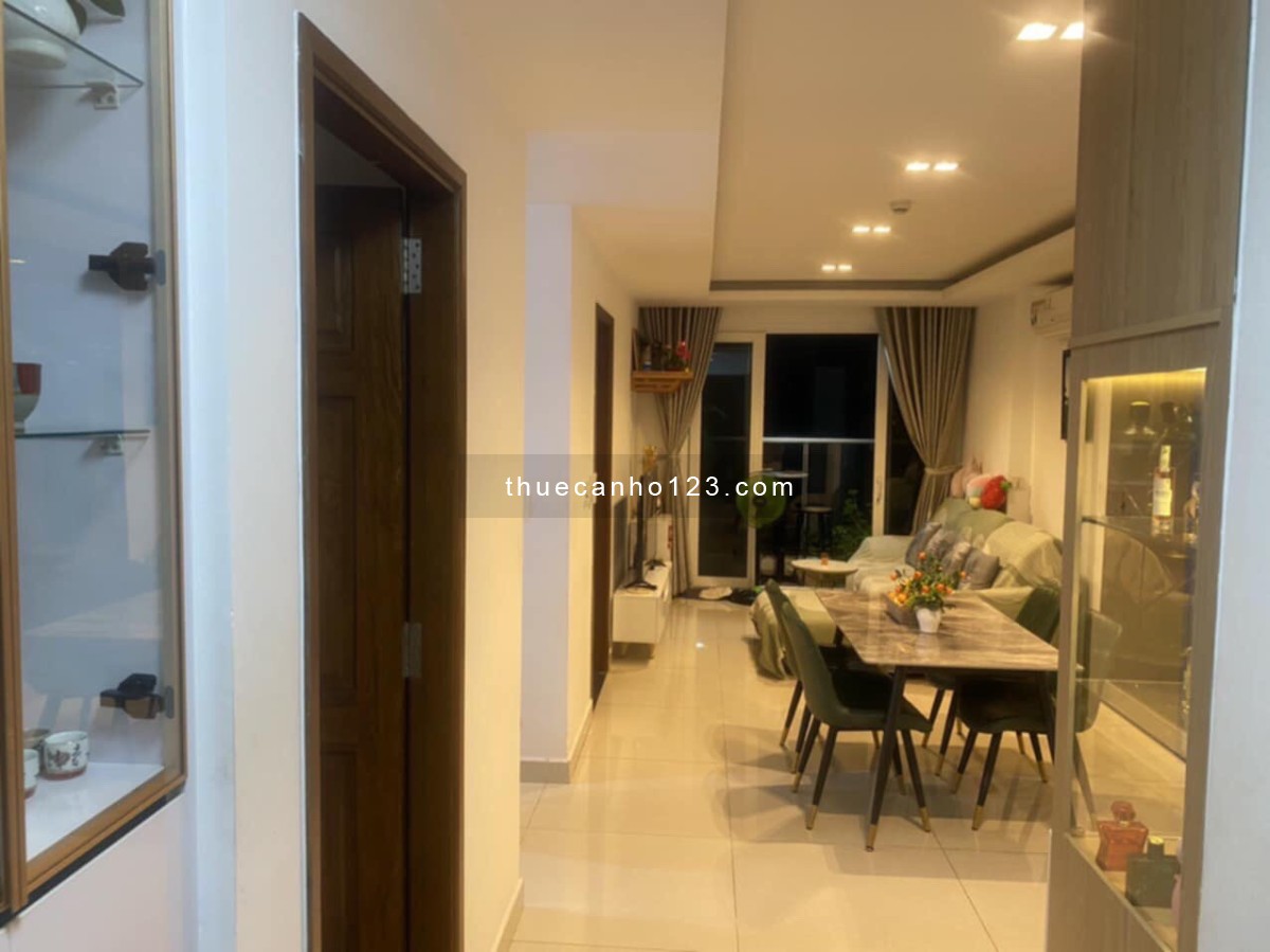 Em cần cho thuê CH Sky Center 2PN full NT giá 16 triệu vào ở ngay. Anh chị quan tâm Lh e Phi nhé