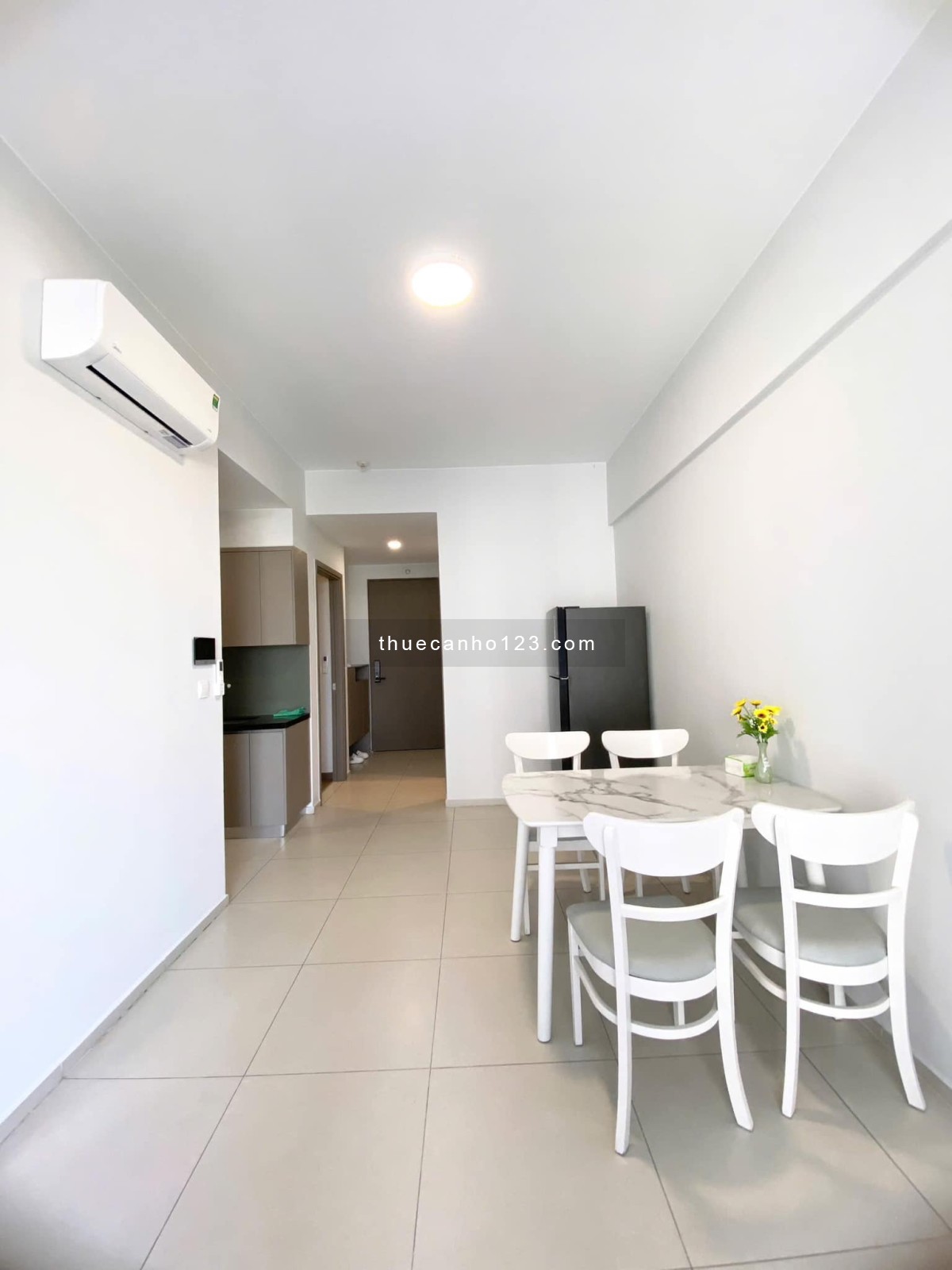 Giỏ hàng cho thuê tại West Gate - Từ 6tr đến 8,5tr - Anh chị quan tâm diện tích nào inbox Phương nhé