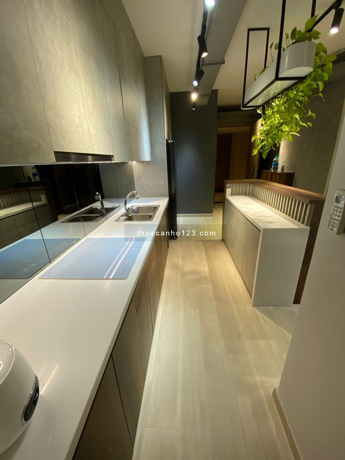 Cho thuê Riviera Point 91m2 2pn 2wc full nội thất đẹp giá 23triệu/ tháng