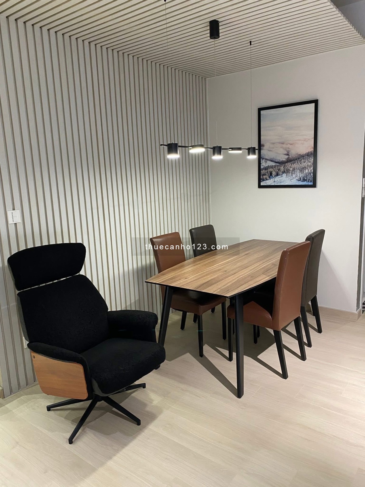 Cho thuê Riviera Point 91m2 2pn 2wc full nội thất đẹp giá 23triệu/ tháng