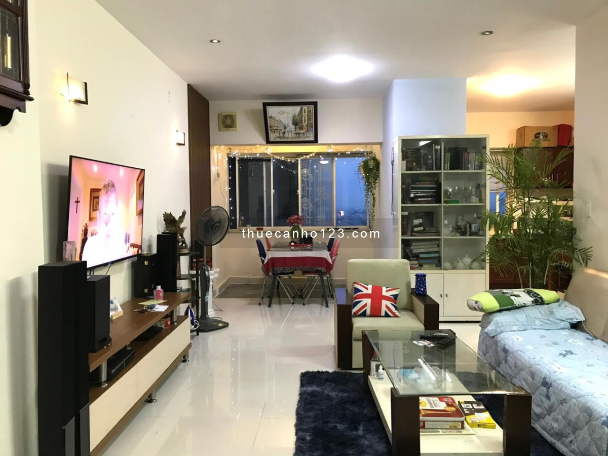 Cho thuê căn hộ Phú Thạnh, 82m2, 2 phòng ngủ, giá thuê 8tr5/tháng