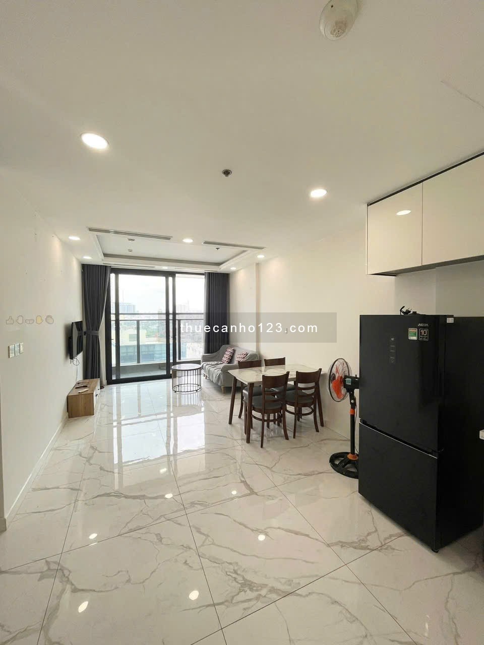 Chung cư cao cấp Maison, Phổ Quang, PN: 3p ngủ, 90m2, nội thất CC, 20tr