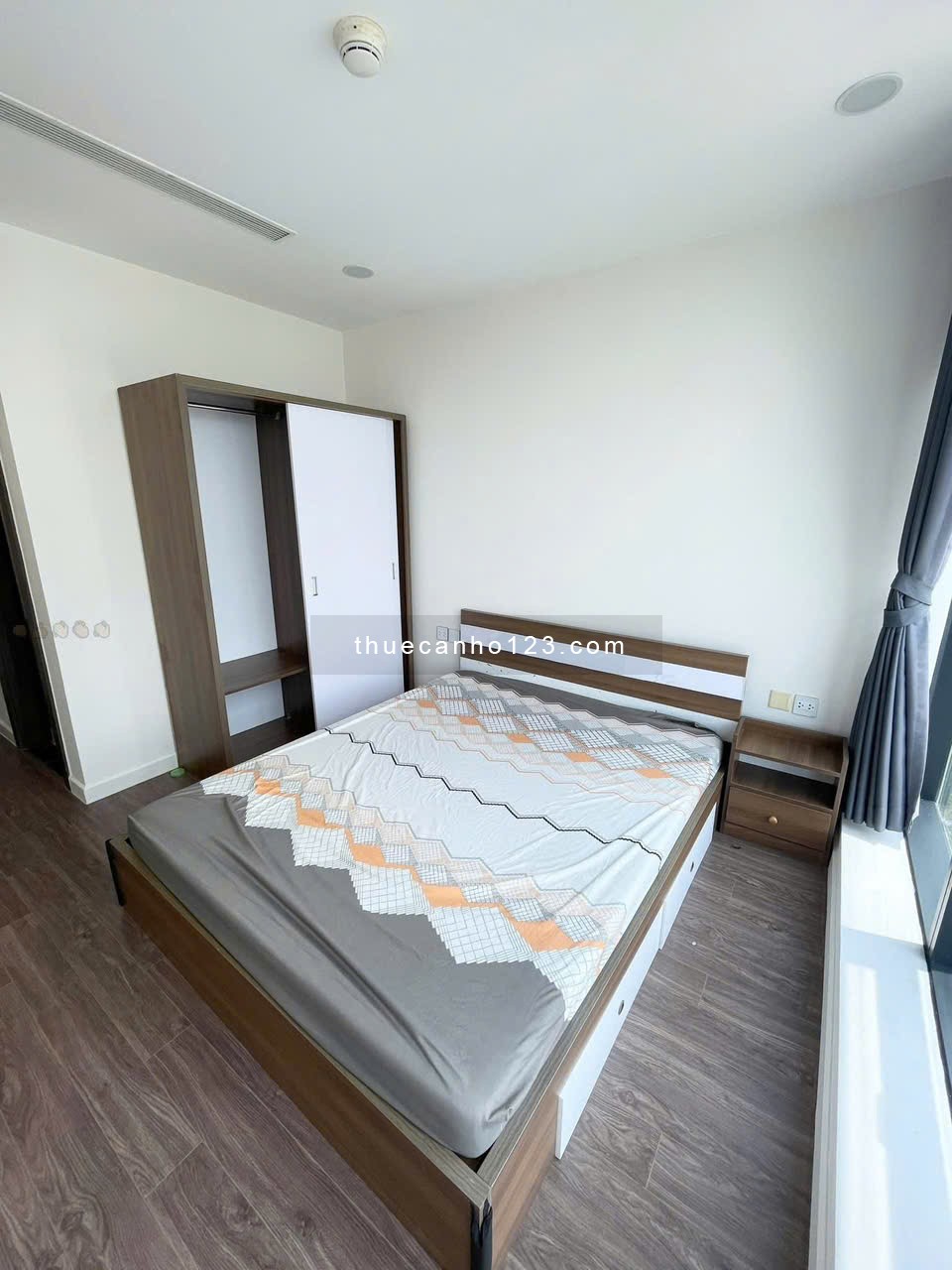 Chung cư cao cấp Maison, Phổ Quang, PN: 3p ngủ, 90m2, nội thất CC, 20tr