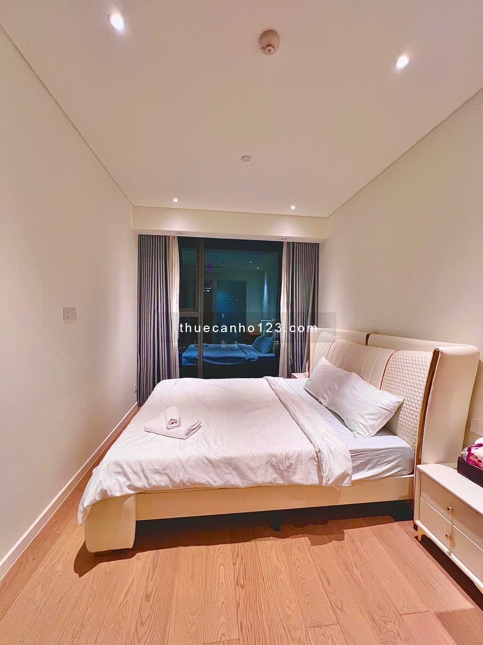 Cho thuê căn hộ 2PN Metropole Thủ Thiêm full nội thất cao cấp, view sông, Cầu Bason ... siêu đep