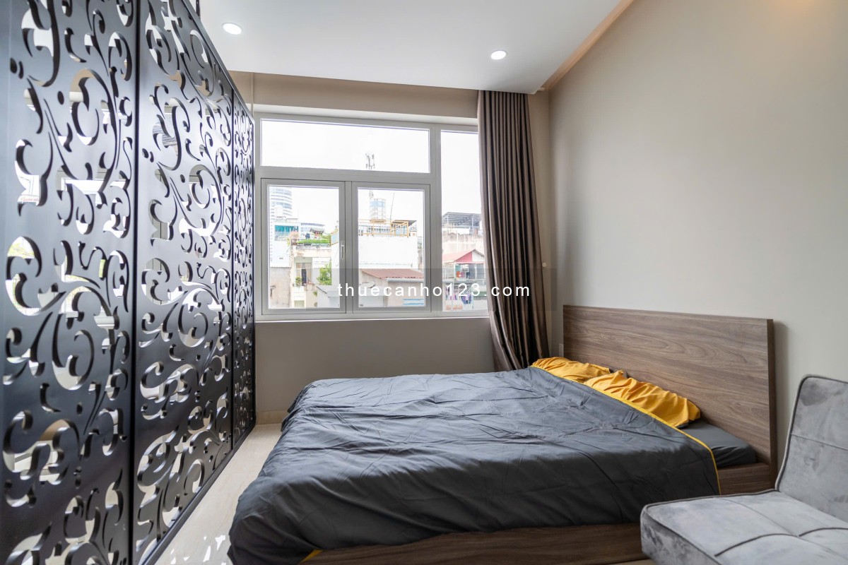 Cho thuê căn hộ Bình Thạnh, Tách bếp ~50m2, Ban công/cửa sổ, Thang máy, oto tận nhà, Landmark81...