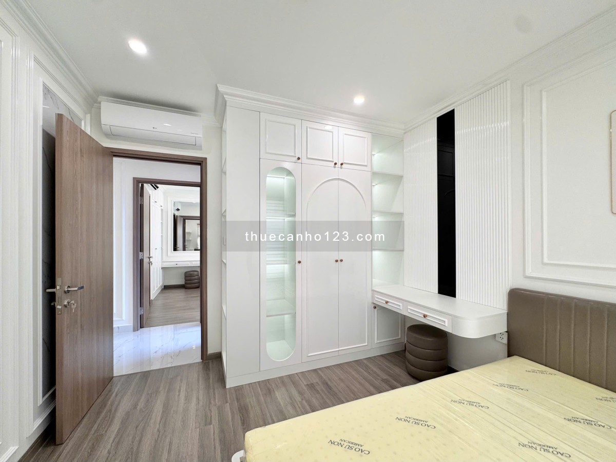 Cho thuê Vinhomes 3PN, có nội thất hoặc nhà trống giá tốt, View sông, nhà mới