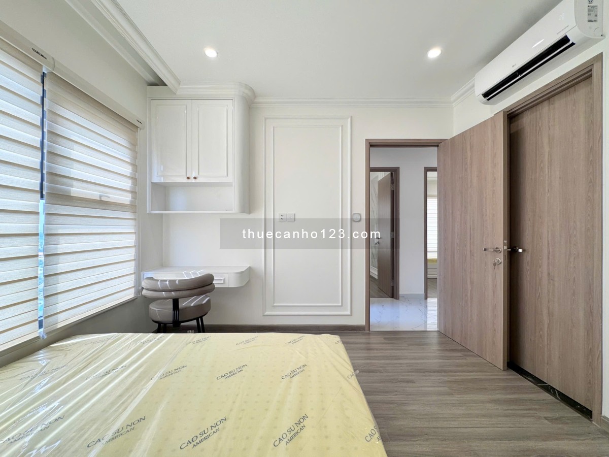 Cho thuê Vinhomes 3PN, có nội thất hoặc nhà trống giá tốt, View sông, nhà mới