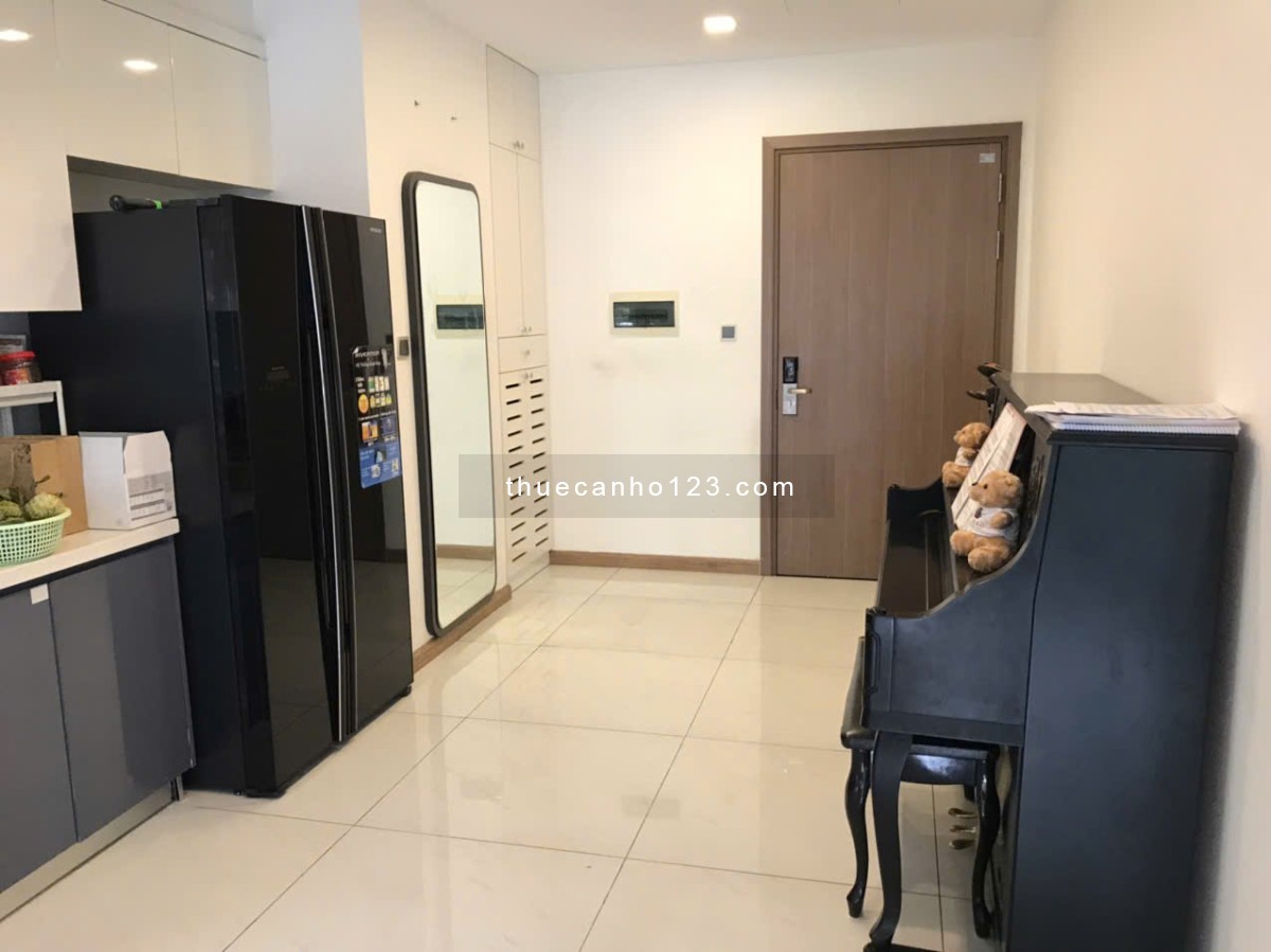 English Below - Cho thuê Căn hộ Vinhomes Central Park 3PN có 2 ban công rộng Full nội thất