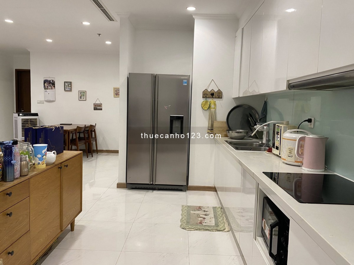 English Below - Cho thuê Căn hộ 4PN có 2 ban công rộng Full NT tại Vinhomes Central Park