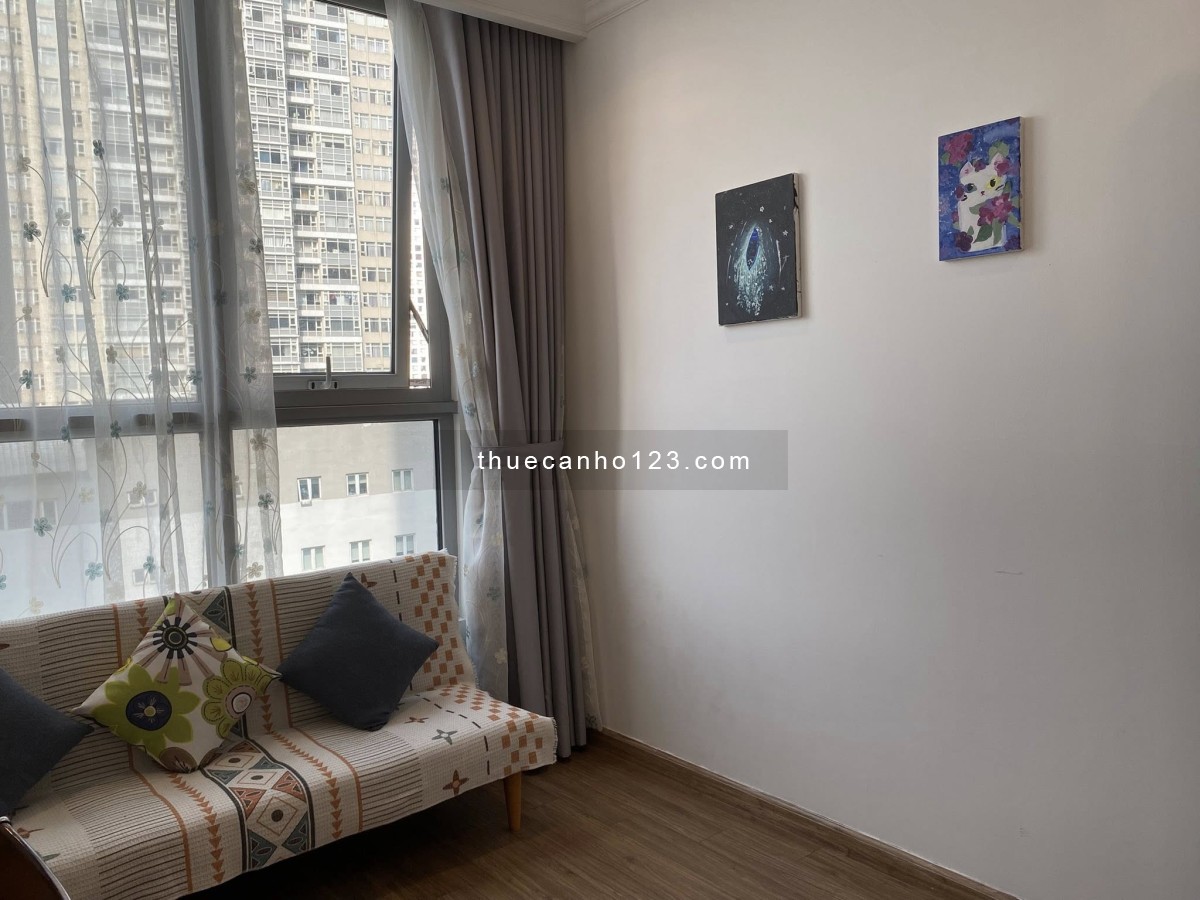 English Below - Cho thuê Căn hộ 4PN có 2 ban công rộng Full NT tại Vinhomes Central Park