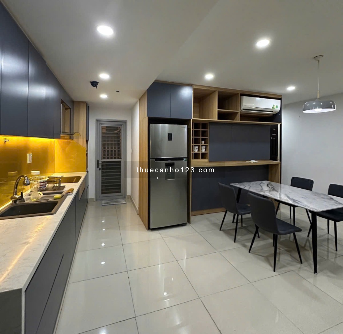 Cần sang gấp hợp đồng thuê CHCC Scenic Valley, PMH, Q7 89m2, nhà đẹp, giá siêu rẻ