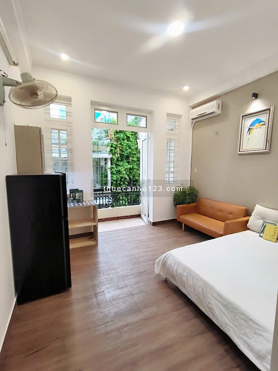 Studio 38m2 Full Nội Thất + Ban Công Thoáng Mát Ở Đào Duy Anh PN Ngay Khu Phố Văn Hóa Yên tĩnh