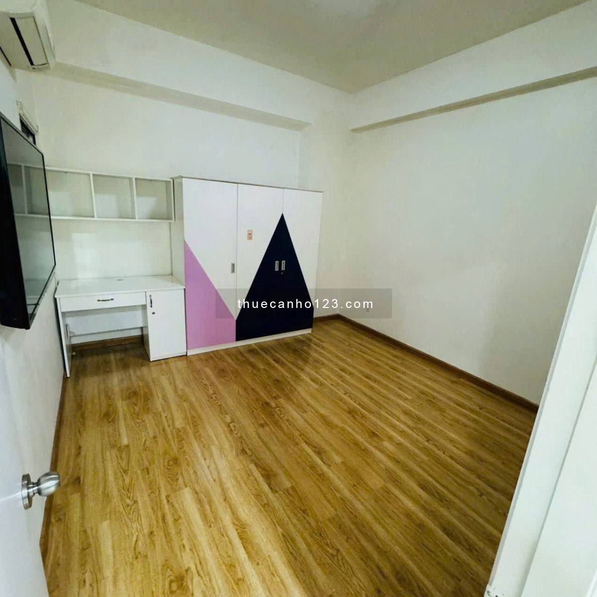 CHung cư 2A Nguyễn Sỹ Sách, P15, TB: 2p ngủ, 2wc. 8tr/tháng
