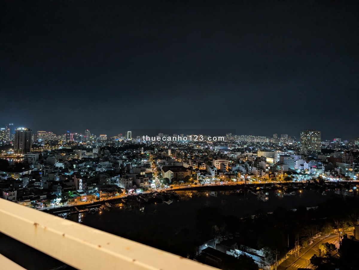 Cho thuê căn hộ có 4 view sông. Tầng 18 cao nhất toà nhà và có access lên sân thượng toà nhà