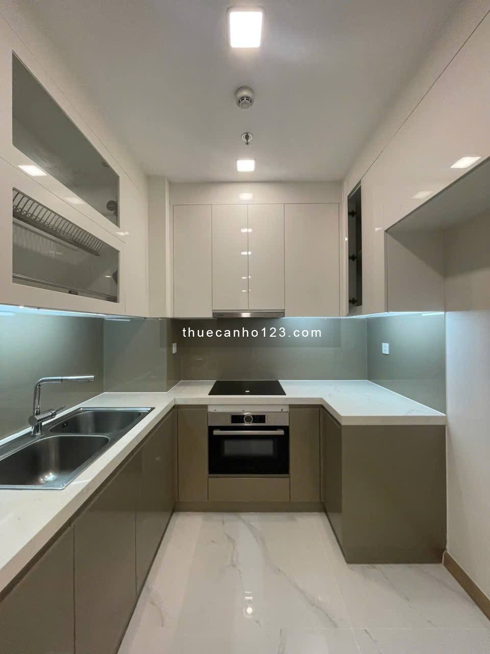 English below - Căn hộ tháp Landmark 81 3PN nội thất cơ bản giá 39.5 tr, tầng cao vew sông xịn xò.