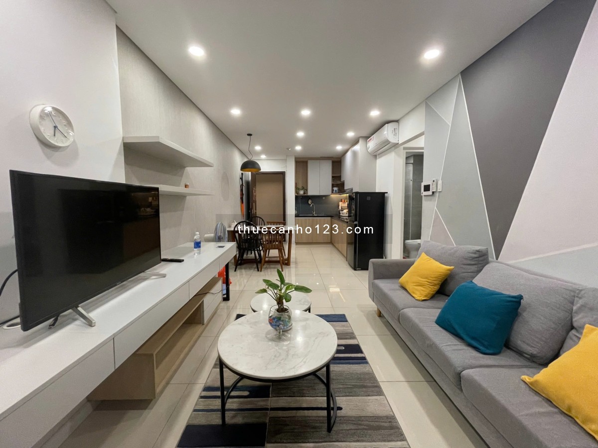 Gia đình cần cho thuê CH Satra Eximland 125m2, 3pn, 2wc, Full NT, có bancon. Giá cho thuê: 2 tr/th