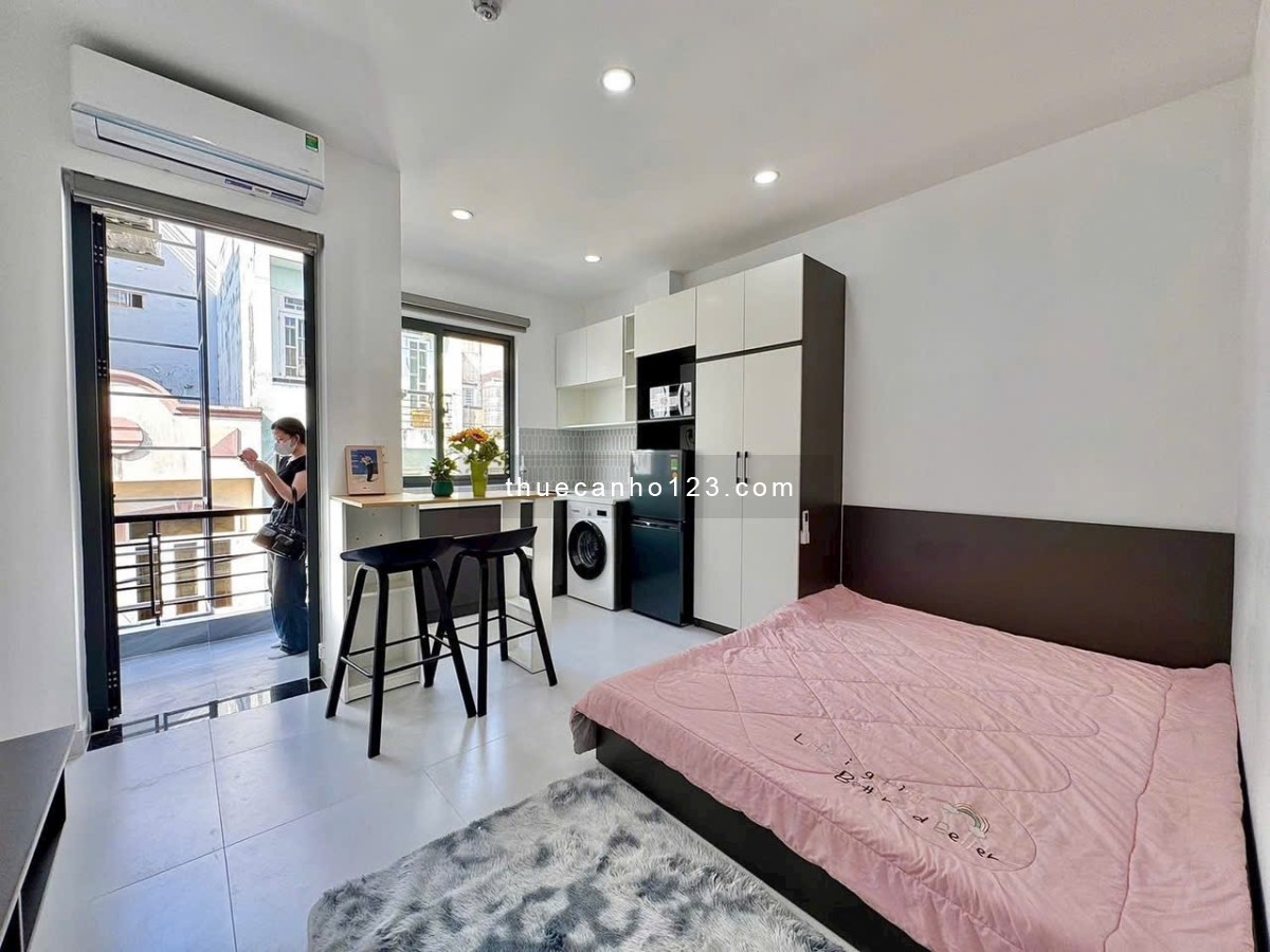 Hiện Đại Thoáng mát Gần Cầu Sài Gòn , Sala Quận 1