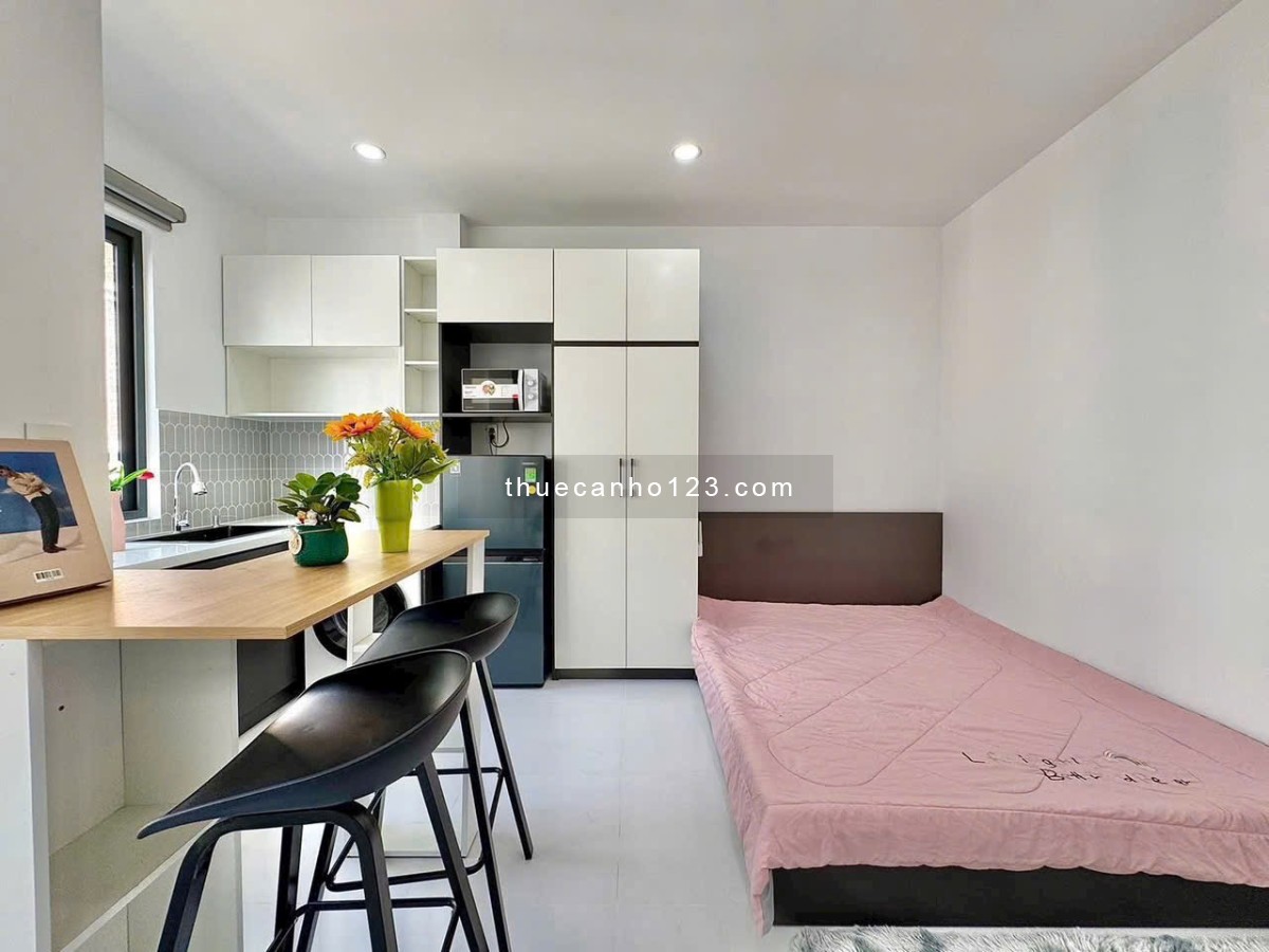 Hiện Đại Thoáng mát Gần Cầu Sài Gòn , Sala Quận 1