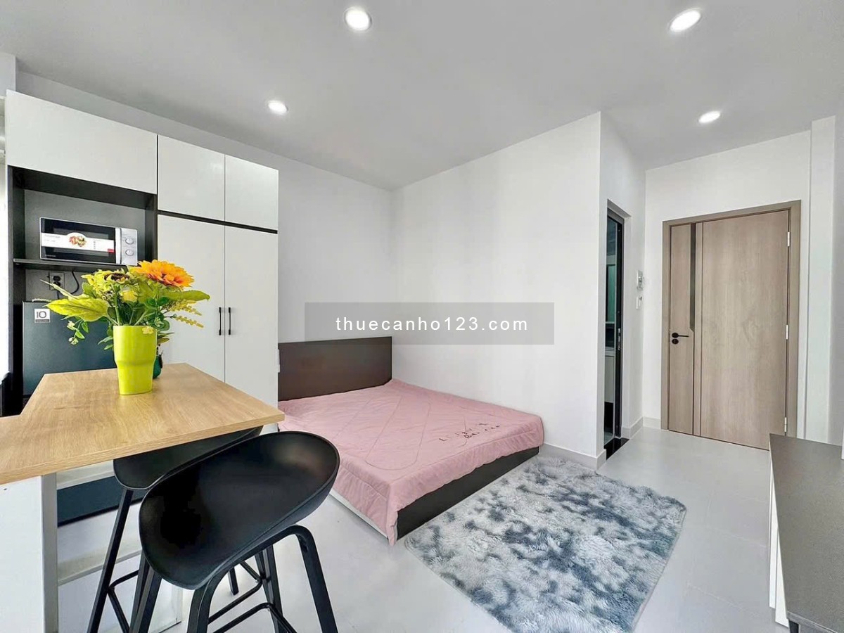 Hiện Đại Thoáng mát Gần Cầu Sài Gòn , Sala Quận 1