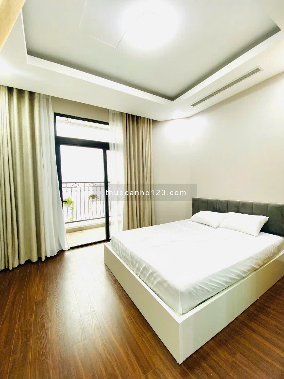 Cho thuê căn 3pn Royal City - Nguyễn Trãi giá chỉ 22tr