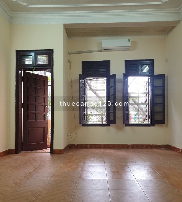 Cho thuê căn 60m2, 2 phòng ngủ, 2WC Hai Bà Trưng Quận 1