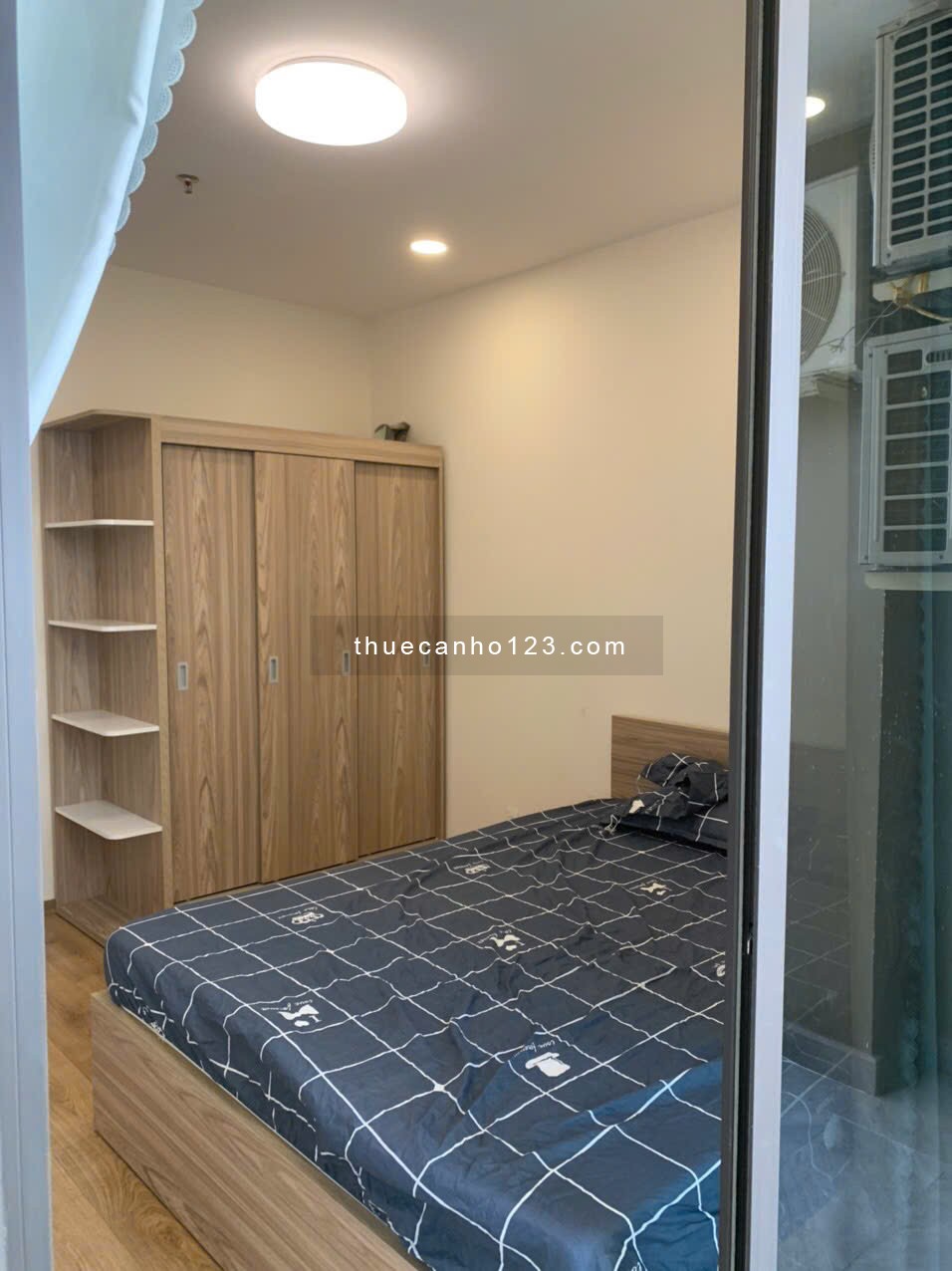 Cho thuê căn hộ 3PN full nội thất chung cư Park Legend giá 23tr/th, ở ngay. LH 0932192028-Ms.Mai