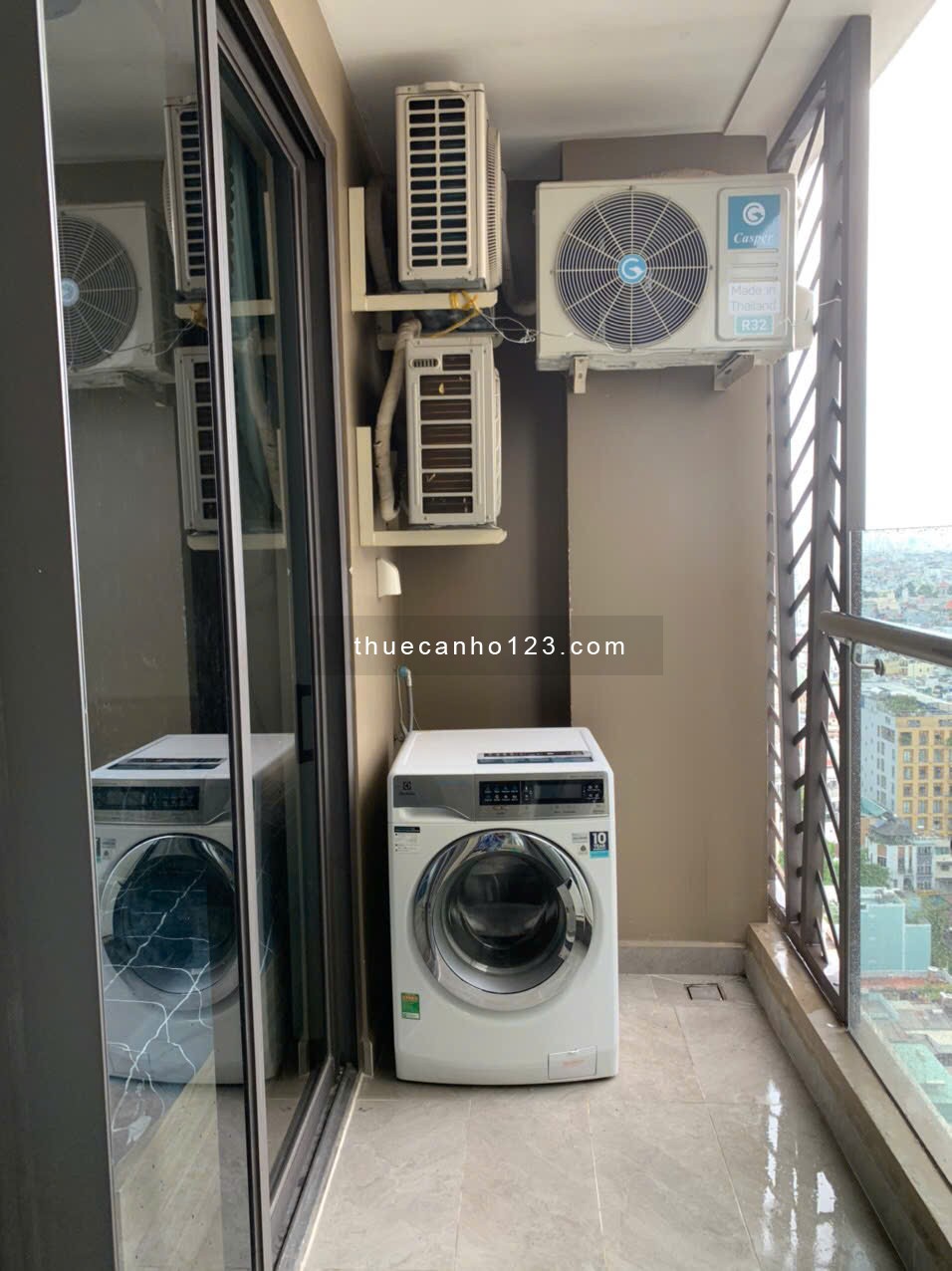 Cho thuê căn hộ 3PN full nội thất chung cư Park Legend giá 23tr/th, ở ngay. LH 0932192028-Ms.Mai