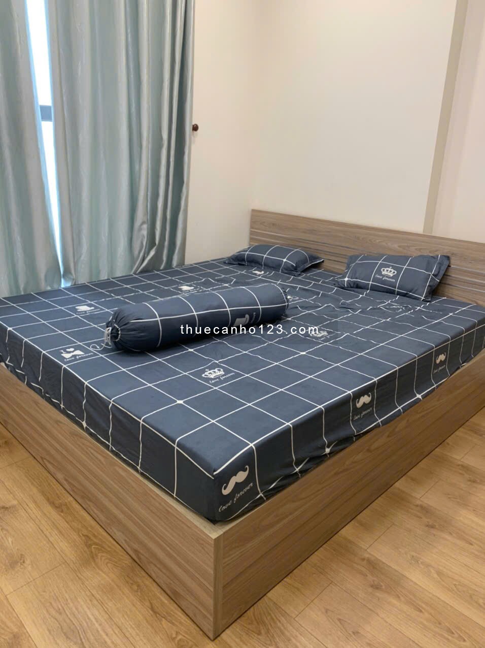 Cho thuê căn hộ 3PN full nội thất chung cư Park Legend giá 23tr/th, ở ngay. LH 0932192028-Ms.Mai