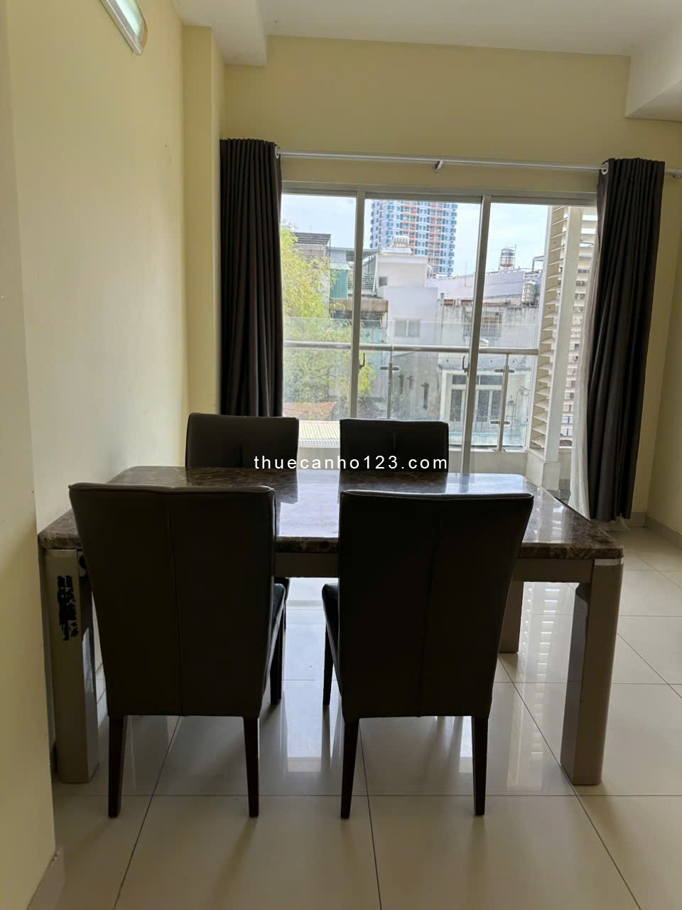 Cho thuê căn hộ Hoa Sen quân 11, diện tích 64m2, 2 phòng ngủ, giá 10tr5