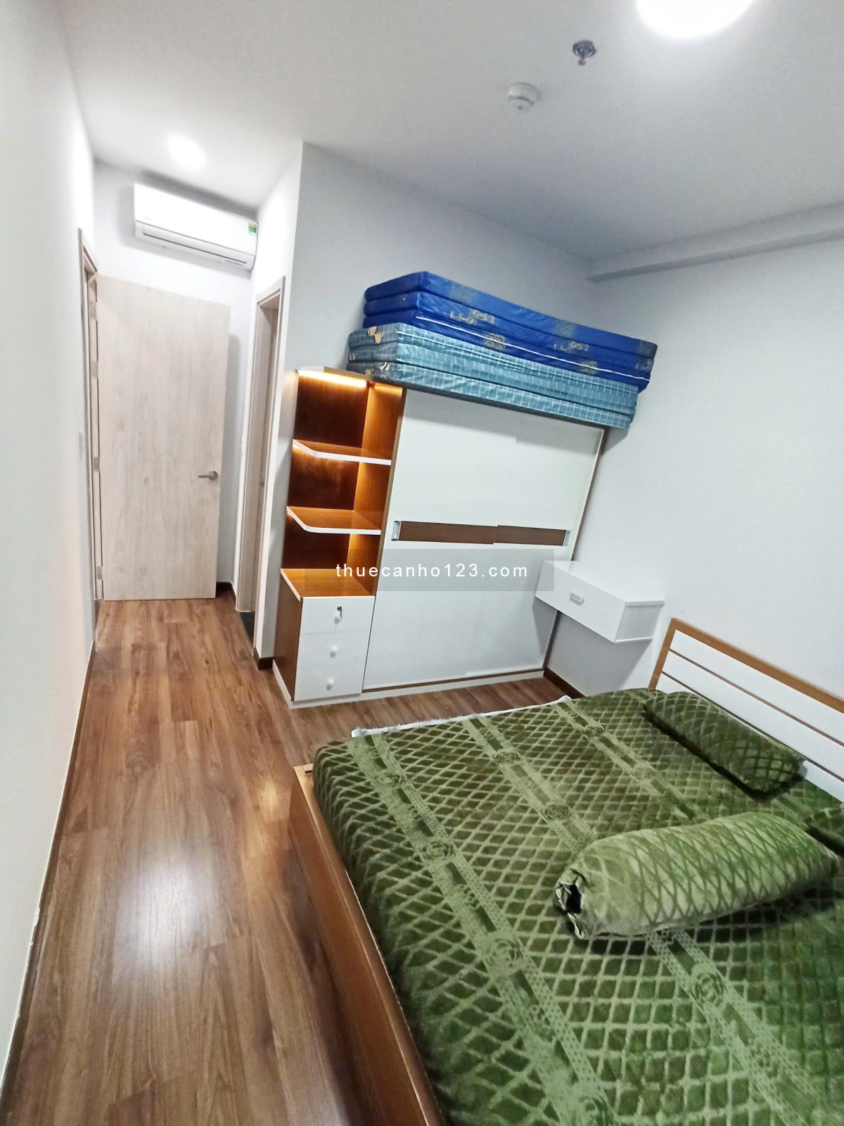 Cho thuê căn hộ cao cấp full nội thất giá rẻ, đẹp charm city