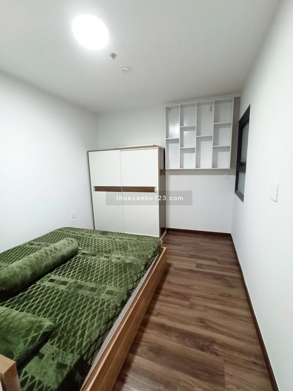 Cho thuê căn hộ cao cấp full nội thất giá rẻ, đẹp charm city