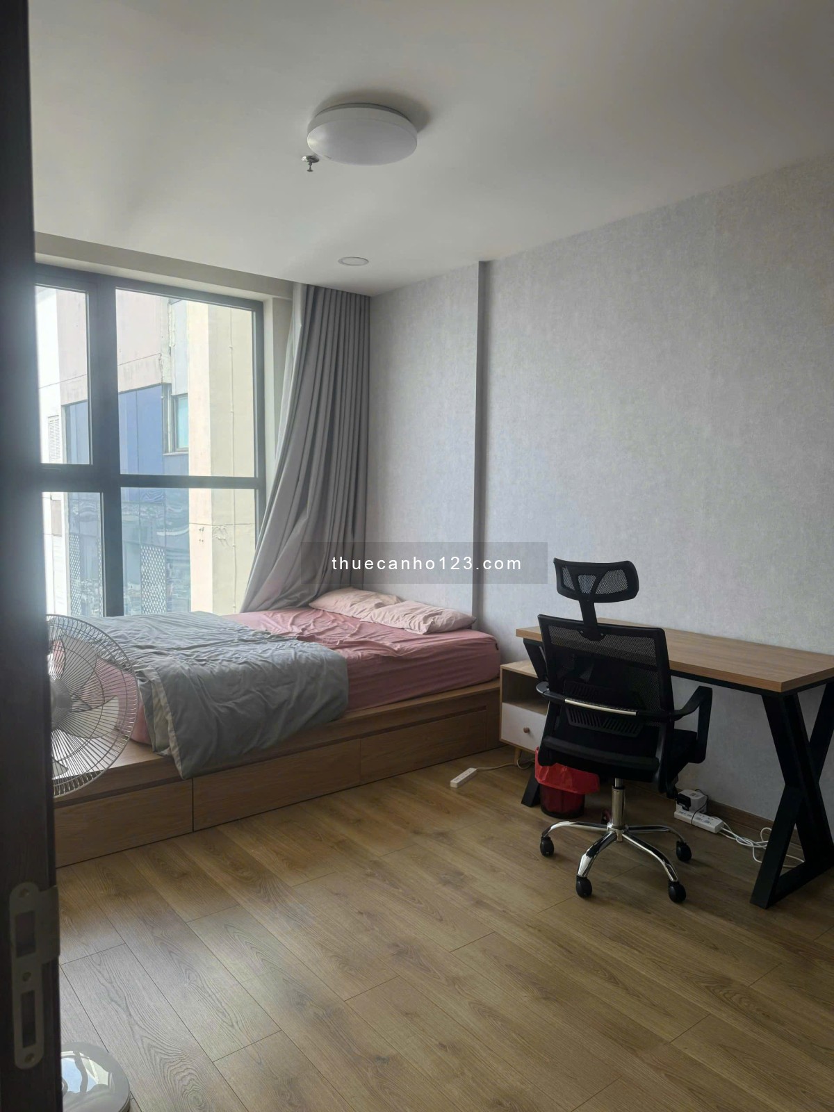 Cho thuê căn hộ Park Legend Hoàng văn Thụ 72m 2pn2wc căn góc 19tr/ tháng, đầy đủ nội thất 0932834569