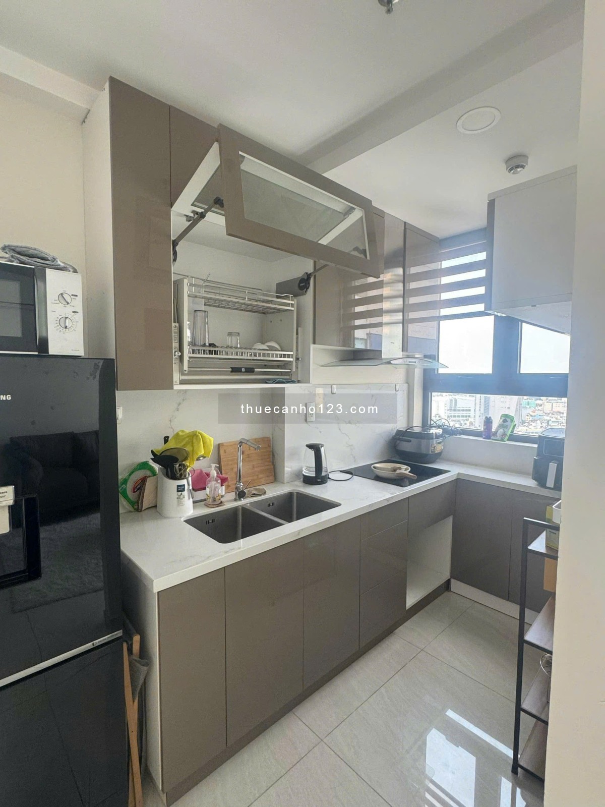 Cho thuê căn hộ Park Legend Hoàng văn Thụ 72m 2pn2wc căn góc 19tr/ tháng, đầy đủ nội thất 0932834569