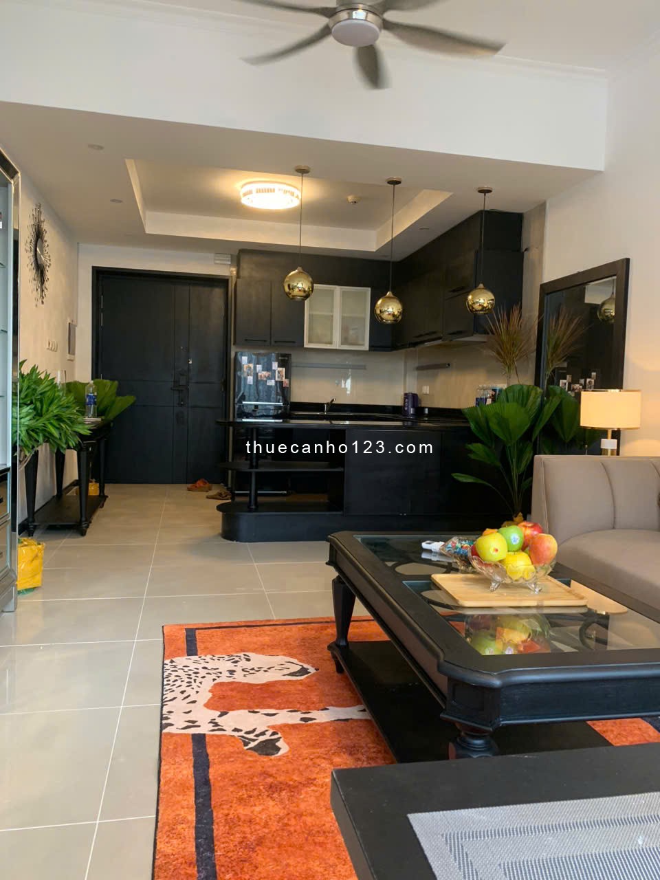 Cho thuê căn hộ Saigon Pearl, 2 phòng ngủ, nội thất cao cấp, giá 20 triệu/tháng