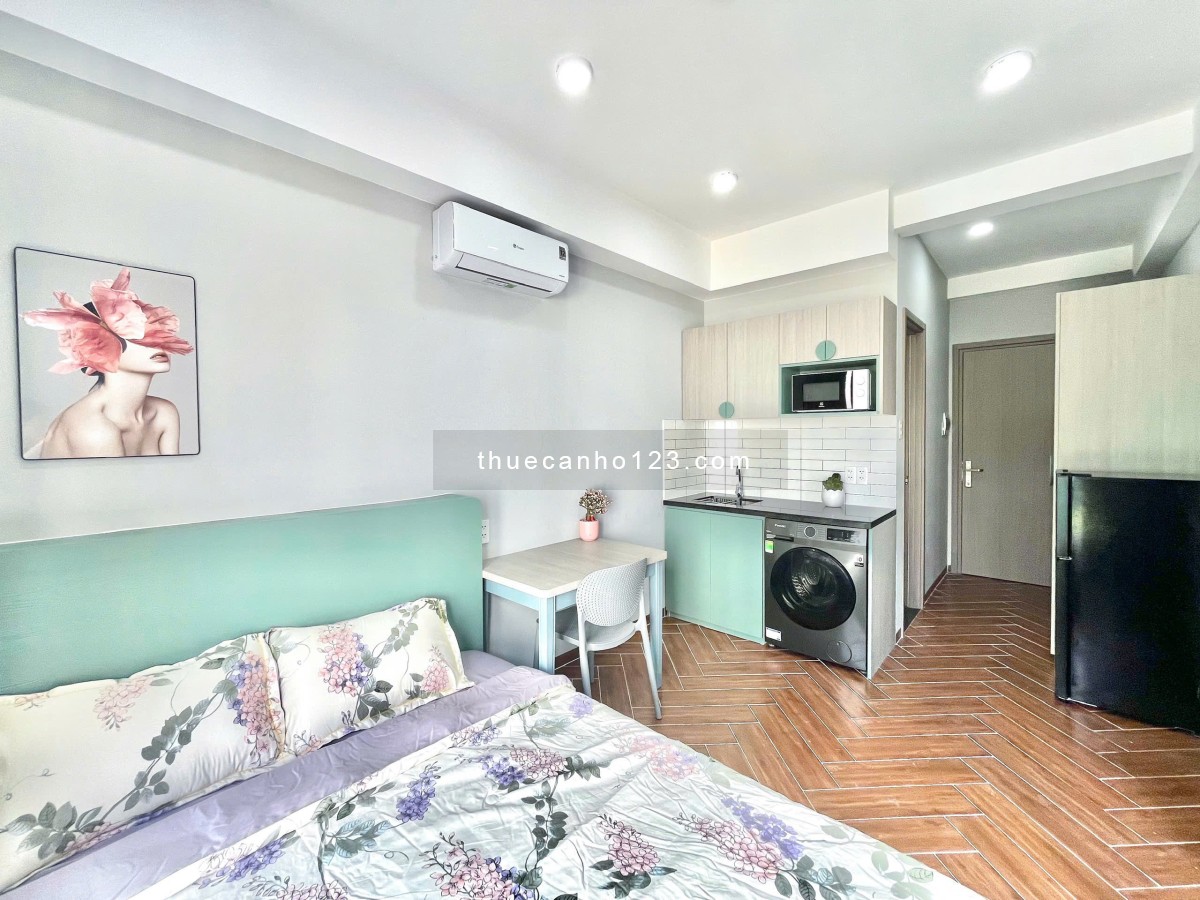 Toà nhà mới - Studio ban công, máy giặt riêng, thang máy ở P12, Bình Thạnh