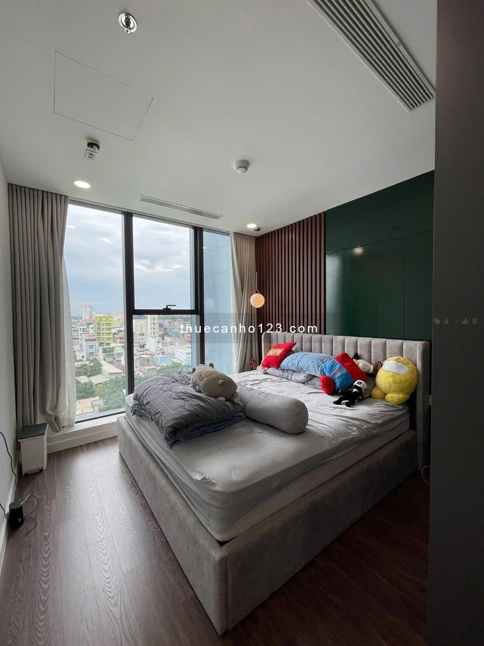 Chung cư Saigon Airport, Bạch Đằng, TB: 98m2, 2p ngủ, nội thất cao cấp, 20tr