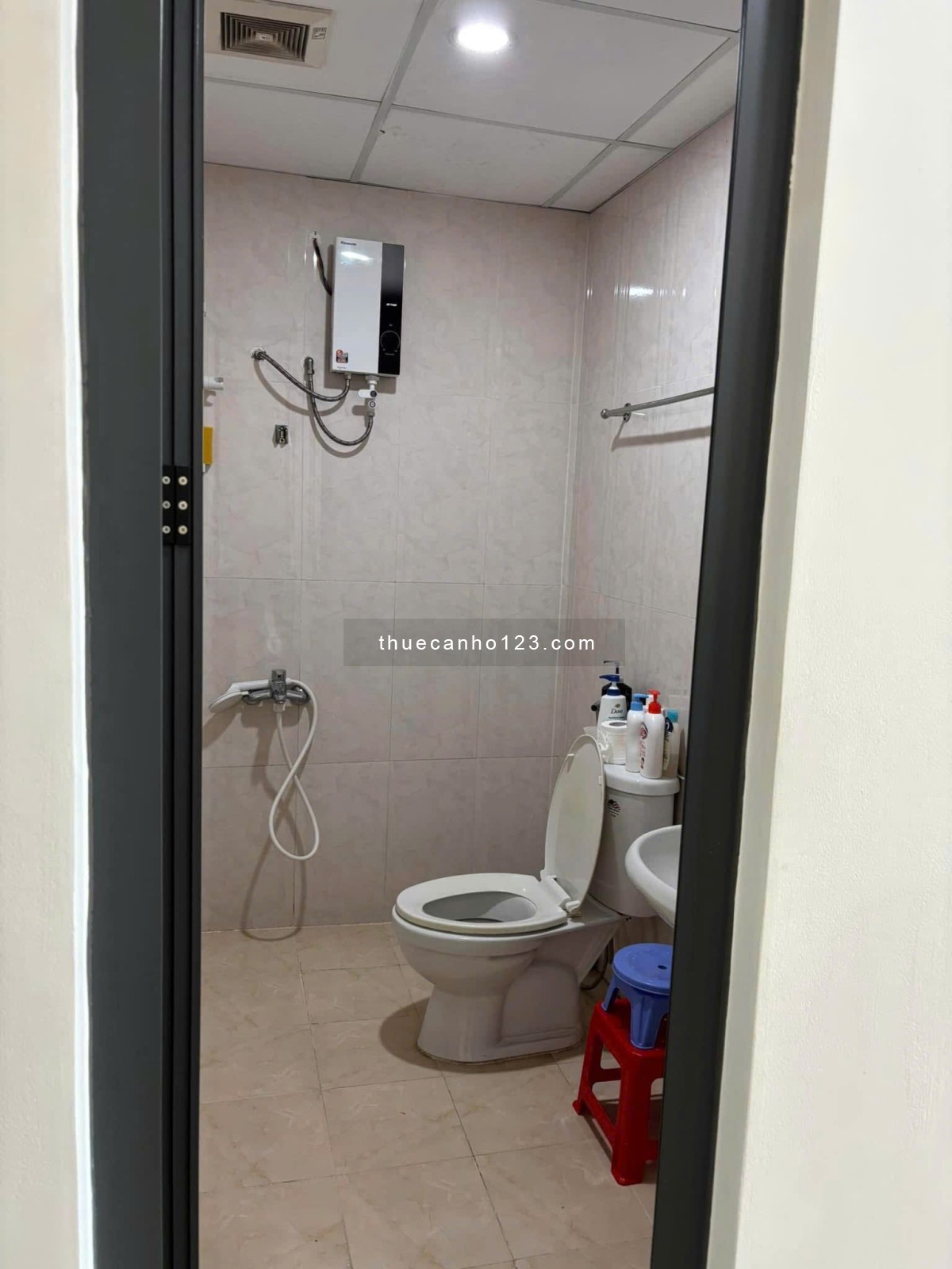 Chung cư Carillon 1, Hoàng Hoa Thám, TB: 70m2, 2p ngủ, ban công 12tr/th.