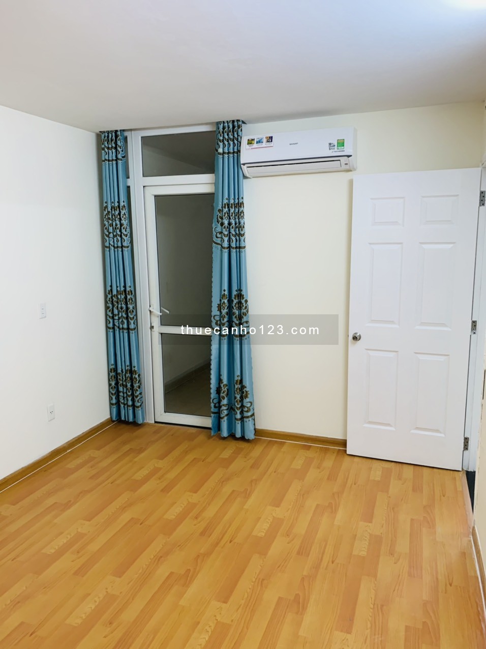 Căn hộ Hà Đô 2 Phòng ngủ, Nội thất cơ bản, Giá thuê 12Tr/ tháng - 0903,187,783 Thọ