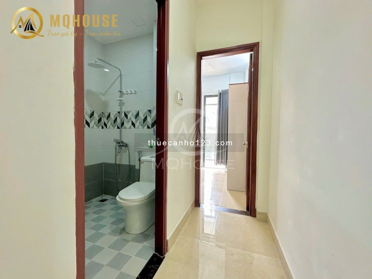 Căn hộ 2 phòng ngủ cao cấp có ban công ngay sân bay Tân Sơn Nhất Tân Bình