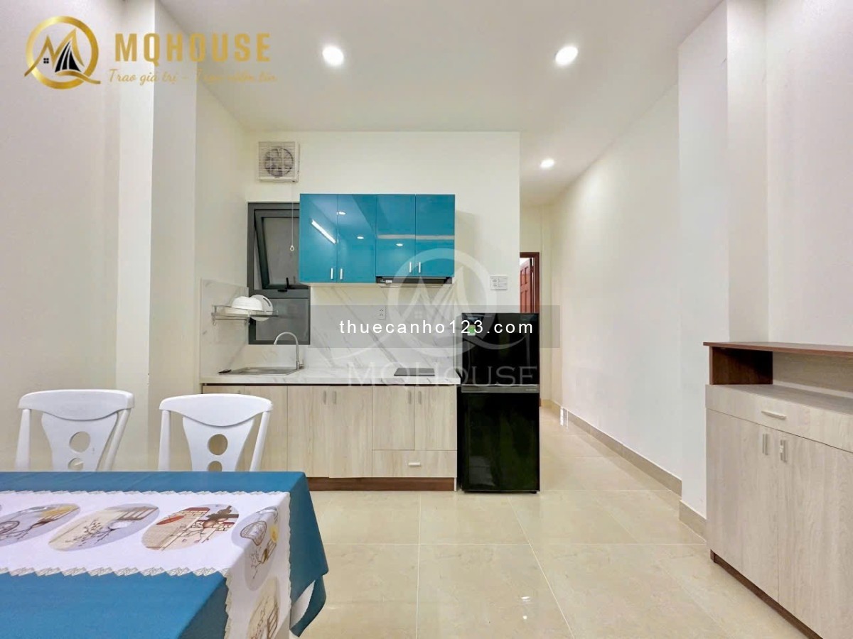 Căn hộ 2 phòng ngủ cao cấp có ban công ngay sân bay Tân Sơn Nhất Tân Bình