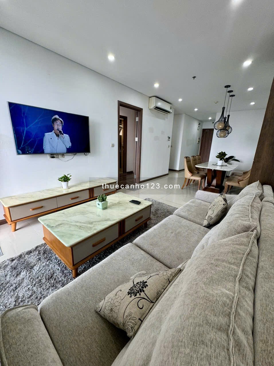 Chuyên cho thuê căn hộ Richstar Tân phú làm việc chính chủ